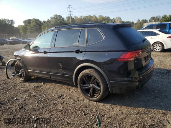 ✅ 2024 Volkswagen Tiguan SE R-Line Black • VIN: 3VV8B7AX3RM003519 • Lot: 71443425. Listed on Copart with 25,088 mi. Free auction sales archive from the USA and detailed vehicle history report at DreamBid. Image 2.