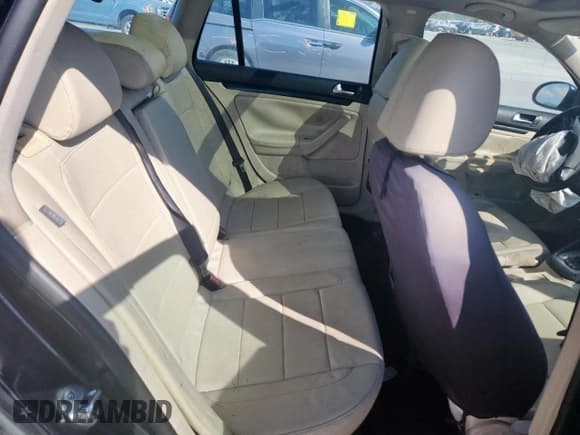 ✅ 2011 Volkswagen Jetta TDI • VIN: 3VWPL8AJ8BM629840 • Lot: 85118595. Listed on Copart with 183,518 mi. Free auction sales archive from the USA and detailed vehicle history report at DreamBid. Image 10.