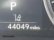 ✅ 2022 Lexus IS 300 • VIN: JTHD81F21N5049290 • Lot: 43685328. Wystawiony na IAAI z przebiegiem 44 049 mil. Bezpłatny archiwum sprzedaży aukcyjnych z USA i szczegółowy raport historii pojazdu na DreamBid. Zdjęcie 15.