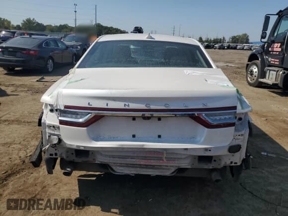 ✅ 2018 Lincoln Continental Premiere • VIN: 1LN6L9PK1J5601883 • Lot: 81204525. Listed on Copart with 69,372 mi. Free auction sales archive from the USA and detailed vehicle history report at DreamBid. Image 6.