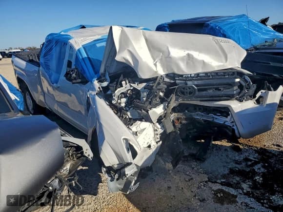 ✅ 2024 Toyota Tacoma SR • VIN: 3TYJDAHN1RT004653 • Лот: 70253555. Опубликован ранее на Copart с пробегом Не указан. Бесплатный доступ к архиву аукционных продаж из США и подробный отчёт об истории автомобиля на DreamBid. Изображение 4.