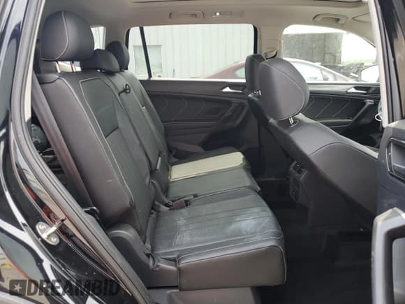 ✅ 2024 Volkswagen Tiguan SE • VIN: 3VVNB7AX0RM077211 • Lot: 72077385. Wystawiony na Copart z przebiegiem 16 799 mil. Bezpłatny archiwum sprzedaży aukcyjnych z USA i szczegółowy raport historii pojazdu na DreamBid. Zdjęcie 11.