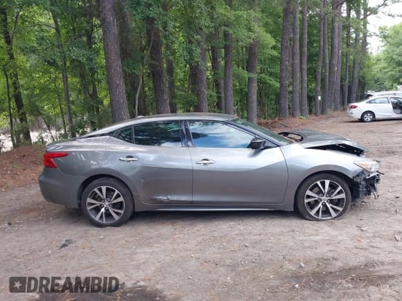 ✅ 2016 Nissan Maxima SR • VIN: 1N4AA6AP8GC401150 • Lot: 42663566. Wystawiony na IAAI z przebiegiem 155 842 mil. Bezpłatny archiwum sprzedaży aukcyjnych z USA i szczegółowy raport historii pojazdu na DreamBid. Zdjęcie 13.