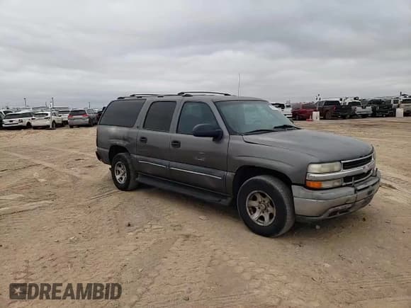 ✅ 2002 Chevrolet Suburban LT • VIN: 3GNEC16Z42G171896 • Лот: 86023694. Опубликован ранее на Copart с пробегом 288 898 миль. Бесплатный доступ к архиву аукционных продаж из США и подробный отчёт об истории автомобиля на DreamBid. Изображение 11.