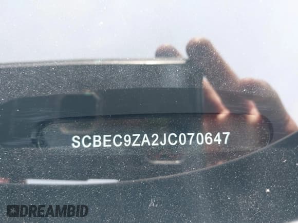 ✅ 2018 Bentley Flying Spur • VIN: SCBEC9ZA2JC070647 • Лот: 43317964. Опубликован ранее на IAAI с пробегом 60 360 миль. Бесплатный доступ к архиву аукционных продаж из США и подробный отчёт об истории автомобиля на DreamBid. Изображение 17.