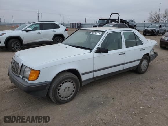 ✅ 1987 Mercedes-Benz 300 D • VIN: WDBEB33D3HA344815 • Lot: 43716715. Listed on Copart with 318,372 mi. Free auction sales archive from the USA and detailed vehicle history report at DreamBid. Image 1.