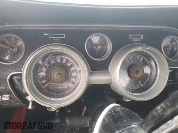 ✅ 1967 Ford Mustang • VIN: 7F03T194402 • Lot: 74676424. Wystawiony na Copart z przebiegiem 48 488 mil. Bezpłatny archiwum sprzedaży aukcyjnych z USA i szczegółowy raport historii pojazdu na DreamBid. Zdjęcie 9.