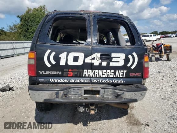✅ 2002 GMC Yukon SLE • VIN: 1GKEK13Z72R141781 • Lot: 84280635. Wystawiony na Copart z przebiegiem 217 619 mil. Bezpłatny archiwum sprzedaży aukcyjnych z USA i szczegółowy raport historii pojazdu na DreamBid. Zdjęcie 6.