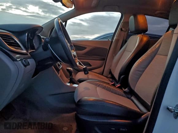 ✅ 2016 Buick Encore • VIN: KL4CJASB5GB614176 • Lot: 93244545. Wystawiony na Copart z przebiegiem 134 978 mil. Bezpłatny archiwum sprzedaży aukcyjnych z USA i szczegółowy raport historii pojazdu na DreamBid. Zdjęcie 7.