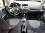 ✅ 2007 Honda Fit • VIN: JHMGD38457S012962 • Lot: 55927755. Wystawiony na Copart z przebiegiem 172 153 mil. Bezpłatny archiwum sprzedaży aukcyjnych z USA i szczegółowy raport historii pojazdu na DreamBid. Zdjęcie 8.