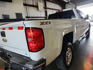 ✅ 2015 Chevrolet Silverado 2500HD LT • VIN: 1GC1KVE88FF554547 • Lot: 42631283. Wystawiony na IAAI z przebiegiem 120 511 mil. Bezpłatny archiwum sprzedaży aukcyjnych z USA i szczegółowy raport historii pojazdu na DreamBid. Zdjęcie 1.