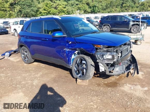 ✅ 2022 Hyundai Venue SEL • VIN: KMHRC8A30NU178265 • Lot: 43317179. Wystawiony na IAAI z przebiegiem 31 971 mil. Bezpłatny archiwum sprzedaży aukcyjnych z USA i szczegółowy raport historii pojazdu na DreamBid. Zdjęcie 1.