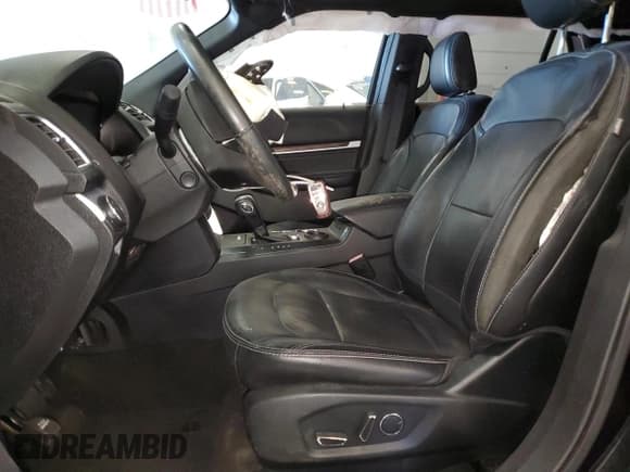 ✅ 2018 Ford Explorer Limited • VIN: 1FM5K7F82JGA69931 • Lot: 91782935. Wystawiony na Copart z przebiegiem 156 905 mil. Bezpłatny archiwum sprzedaży aukcyjnych z USA i szczegółowy raport historii pojazdu na DreamBid. Zdjęcie 7.