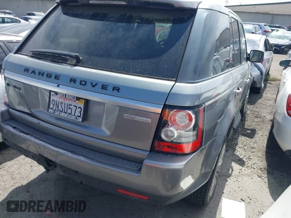 ✅ 2013 Land Rover Range Rover Sport HSE Lux • VIN: SALSK2D45DA763202 • Lot: 42885709. Listed on IAAI with 142,474 mi. Free auction sales archive from the USA and detailed vehicle history report at DreamBid. Image 4.