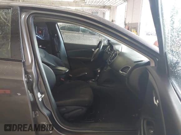 ✅ 2015 Dodge Dart SXT • VIN: 1C3CDFBB4FD310273 • Лот: 43539629. Опубликован ранее на IAAI с пробегом 170 308 миль. Бесплатный доступ к архиву аукционных продаж из США и подробный отчёт об истории автомобиля на DreamBid. Изображение 5.