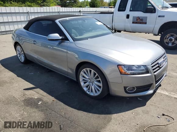 ✅ 2011 Audi A5 Premium Plus • VIN: WAUJFAFH2BN002714 • Lot: 59365435. Wystawiony na Copart z przebiegiem 132 462 mil. Bezpłatny archiwum sprzedaży aukcyjnych z USA i szczegółowy raport historii pojazdu na DreamBid. Zdjęcie 4.