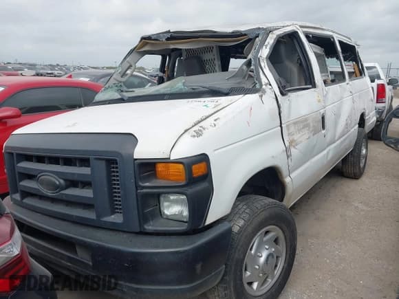 ✅ 2014 Ford Econoline Passenger XL • VIN: 1FBSS3BLXEDA71562 • Lot: 41864794. Listed on IAAI with 140,942 mi. Free auction sales archive from the USA and detailed vehicle history report at DreamBid. Image 2.