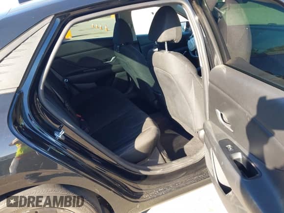 2021 Hyundai Elantra SEL z VIN 5NPLM4AG3MH007120, wystawiony jako IAAI lot #43486291 z przebiegiem 46 109 mil mil oraz . Historia ofert i sprzedaży dostępna na DreamBid. Obrazek 8.