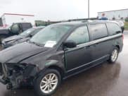 ✅ 2020 Dodge Grand Caravan SXT • VIN: 2C4RDGCG2LR153762 • Лот: 42816923. Опубликован ранее на IAAI с пробегом 136 914 миль. Бесплатный доступ к архиву аукционных продаж из США и подробный отчёт об истории автомобиля на DreamBid. Изображение 2.
