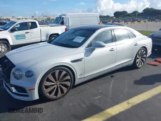 ✅ 2020 Bentley Flying Spur W12 • VIN: SCBBB6ZG7LC080974 • Lot: 43296914. Wystawiony na IAAI z przebiegiem 16 621 mil. Bezpłatny archiwum sprzedaży aukcyjnych z USA i szczegółowy raport historii pojazdu na DreamBid. Zdjęcie 2.