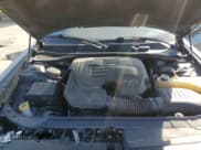 ✅ 2019 Dodge Challenger SXT • VIN: 2C3CDZAG5KH677422 • Lot: 85303185. Wystawiony na Copart z przebiegiem 101 803 mil. Bezpłatny archiwum sprzedaży aukcyjnych z USA i szczegółowy raport historii pojazdu na DreamBid. Zdjęcie 11.