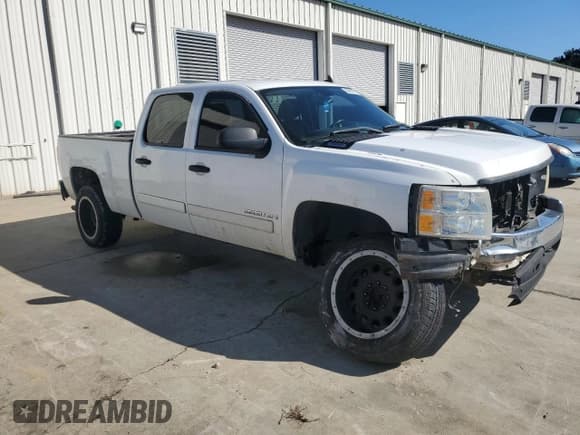 ✅ 2007 Chevrolet Silverado 2500HD 1LT • VIN: 1GCHC23K37F567474 • Lot: 88852875. Wystawiony na Copart z przebiegiem 299 201 mil. Bezpłatny archiwum sprzedaży aukcyjnych z USA i szczegółowy raport historii pojazdu na DreamBid. Zdjęcie 4.
