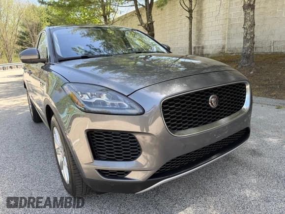 ✅ 2019 Jaguar E-Pace S • VIN: SADFJ2FX4K1Z34428 • Lot: 59196925. Wystawiony na Copart z przebiegiem 100 468 mil. Bezpłatny archiwum sprzedaży aukcyjnych z USA i szczegółowy raport historii pojazdu na DreamBid. Zdjęcie 1.