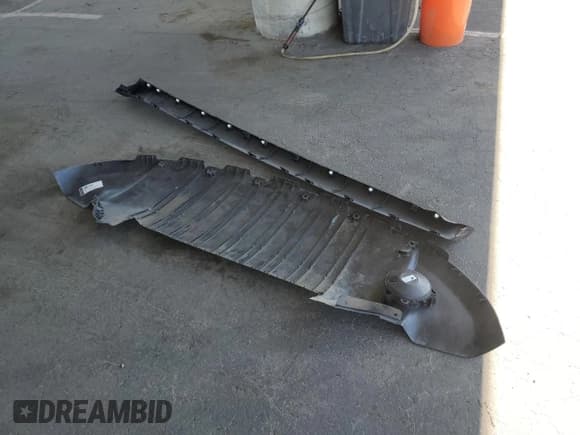 ✅ 2025 Tesla Model Y Long Range • VIN: 7SAYGDED5SF259138 • Лот: 82620725. Опубликован ранее на Copart с пробегом 7 829 миль. Бесплатный доступ к архиву аукционных продаж из США и подробный отчёт об истории автомобиля на DreamBid. Изображение 12.