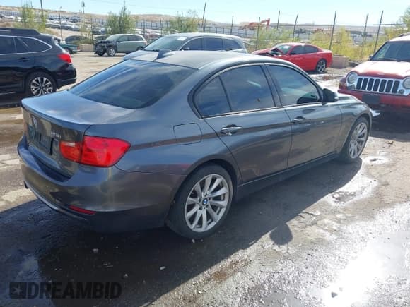 ✅ 2012 BMW 3 Series 328i • VIN: WBA3A5G51CNN65807 • Lot: 43680062. Listed on IAAI with 102,000 mi. Free auction sales archive from the USA and detailed vehicle history report at DreamBid. Image 4.