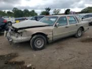 ✅ 1996 Lincoln Town Car Signature • VIN: 1LNLM82W4TY607103 • Lot: 81811565. Listed on Copart with Not provided. Free auction sales archive from the USA and detailed vehicle history report at DreamBid. Image 1.