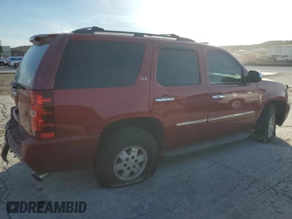 ✅ 2012 Chevrolet Tahoe LTZ • VIN: 1GNSCCE01CR214674 • Lot: 91677755. Wystawiony na Copart z przebiegiem 162 811 mil. Bezpłatny archiwum sprzedaży aukcyjnych z USA i szczegółowy raport historii pojazdu na DreamBid. Zdjęcie 3.