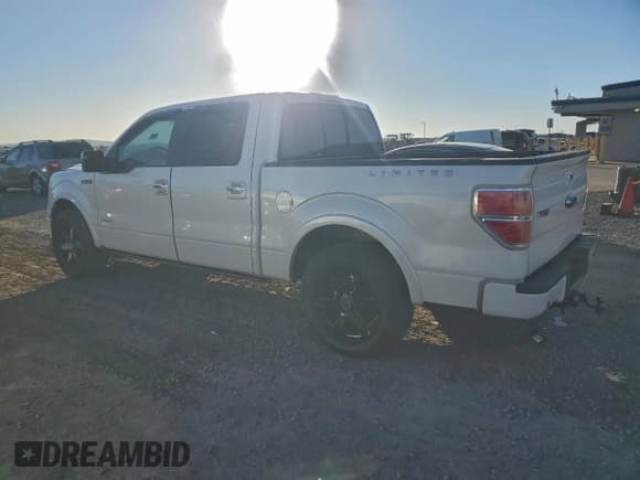 ✅ 2014 Ford F-150 Lariat • VIN: 1FTFW1CT2EFA16709 • Лот: 94820695. Опубликован ранее на Copart с пробегом Не указан. Бесплатный доступ к архиву аукционных продаж из США и подробный отчёт об истории автомобиля на DreamBid. Изображение 2.