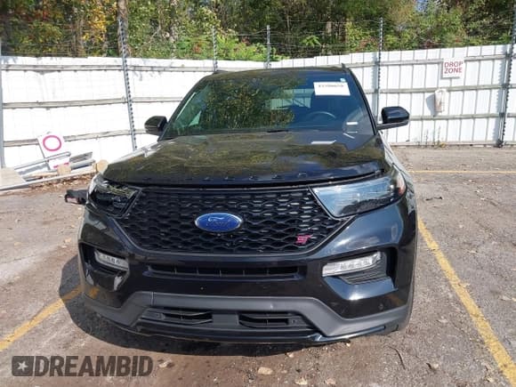✅ 2022 Ford Explorer ST • VIN: 1FM5K8GC8NGB60880 • Lot: 43380658. Wystawiony na IAAI z przebiegiem 40 802 mil. Bezpłatny archiwum sprzedaży aukcyjnych z USA i szczegółowy raport historii pojazdu na DreamBid. Zdjęcie 12.