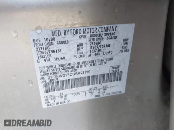 ✅ 2001 Ford F-250 XL • VIN: 3FTNW21F21MA21921 • Lot: 41503819. Wystawiony na IAAI z przebiegiem 286 317 mil. Bezpłatny archiwum sprzedaży aukcyjnych z USA i szczegółowy raport historii pojazdu na DreamBid. Zdjęcie 9.