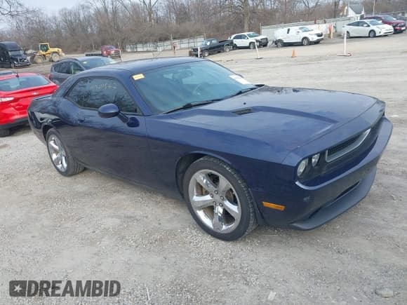 ✅ 2013 Dodge Challenger Rallye Redline • VIN: 2C3CDYAG7DH688015 • Lot: 41701562. Wystawiony na IAAI z przebiegiem 160 196 mil. Bezpłatny archiwum sprzedaży aukcyjnych z USA i szczegółowy raport historii pojazdu na DreamBid. Zdjęcie 1.