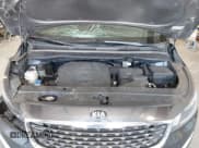 ✅ 2020 Kia Sedona EX • VIN: KNDMB5C15L6593188 • Lot: 42643755. Wystawiony na IAAI z przebiegiem 144 167 mil. Bezpłatny archiwum sprzedaży aukcyjnych z USA i szczegółowy raport historii pojazdu na DreamBid. Zdjęcie 10.