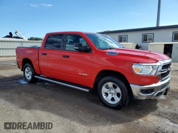 ✅ 2023 Ram 1500 Big Horn • VIN: 1C6RREFG7PN592547 • Lot: 70934395. Wystawiony na Copart z przebiegiem 19 970 mil. Bezpłatny archiwum sprzedaży aukcyjnych z USA i szczegółowy raport historii pojazdu na DreamBid. Zdjęcie 4.