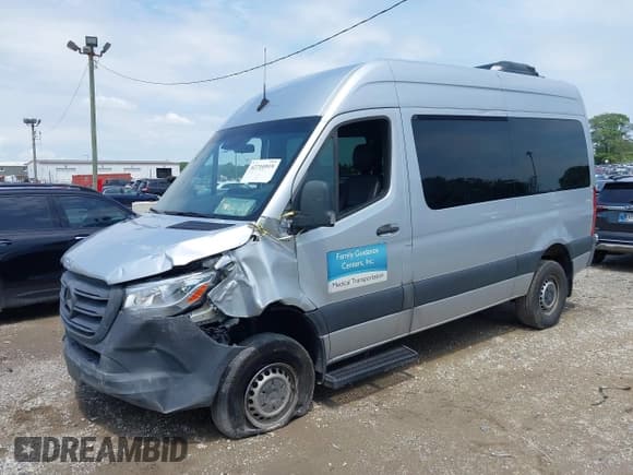✅ 2021 Mercedes-Benz Sprinter • VIN: W1Z4EFVY0MT078911 • Lot: 42710919. Listed on IAAI with 116,175 mi. Free auction sales archive from the USA and detailed vehicle history report at DreamBid. Image 2.