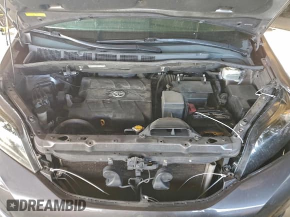 ✅ 2011 Toyota Sienna XLE • VIN: 5TDYK3DCXBS063206 • Лот: 85439275. Опубликован ранее на Copart с пробегом 208 375 миль. Бесплатный доступ к архиву аукционных продаж из США и подробный отчёт об истории автомобиля на DreamBid. Изображение 12.