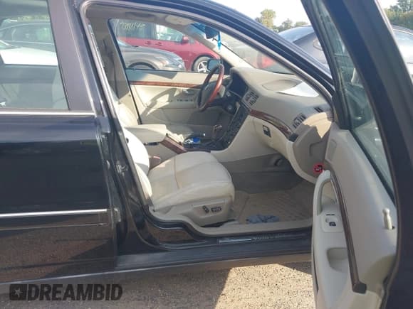 ✅ 2006 Volvo S80 • VIN: YV1TS592661436891 • Lot: 43152310. Listed on IAAI with 151,320 mi. Free auction sales archive from the USA and detailed vehicle history report at DreamBid. Image 5.