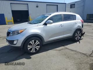 ✅ 2013 Kia Sportage EX • VIN: KNDPC3A26D7529845 • Лот: 80323095. Опубликован ранее на Copart с пробегом 173 631 миль. Бесплатный доступ к архиву аукционных продаж из США и подробный отчёт об истории автомобиля на DreamBid. Изображение 1.