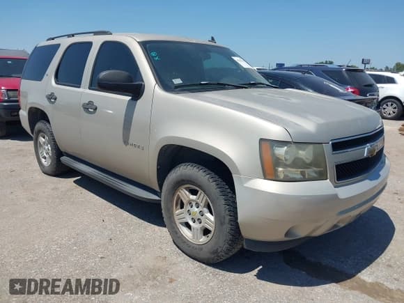✅ 2007 Chevrolet Tahoe LS • VIN: 1GNFC13C57J386729 • Lot: 43147653. Wystawiony na IAAI z przebiegiem 185 751 mil. Bezpłatny archiwum sprzedaży aukcyjnych z USA i szczegółowy raport historii pojazdu na DreamBid. Zdjęcie 1.