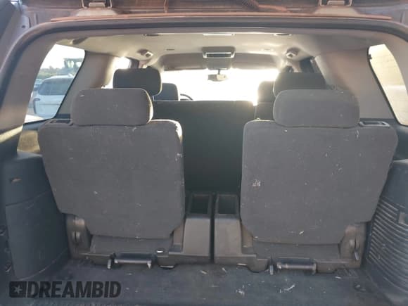 ✅ 2007 Chevrolet Tahoe LS • VIN: 1GNFK13087R327295 • Lot: 43486205. Listed on IAAI with 282,013 mi. Free auction sales archive from the USA and detailed vehicle history report at DreamBid. Image 12.