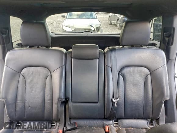 ✅ 2015 Audi Q7 S line Prestige • VIN: WA1DGAFE8FD028663 • Lot: 93080945. Wystawiony na Copart z przebiegiem 188 873 mil. Bezpłatny archiwum sprzedaży aukcyjnych z USA i szczegółowy raport historii pojazdu na DreamBid. Zdjęcie 10.