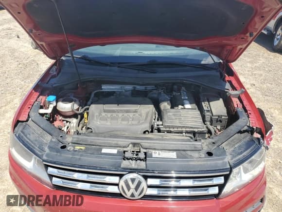 ✅ 2018 Volkswagen Tiguan S • VIN: 3VV1B7AX5JM044272 • Lot: 52501275. Wystawiony na Copart z przebiegiem 79 977 mil. Bezpłatny archiwum sprzedaży aukcyjnych z USA i szczegółowy raport historii pojazdu na DreamBid. Zdjęcie 12.