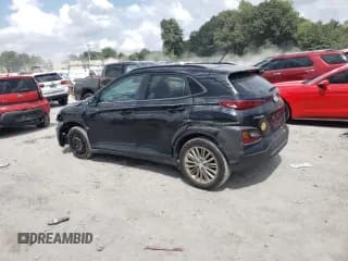 ✅ 2018 Hyundai Kona SEL • VIN: KM8K22AA9JU161748 • Лот: 67347203. Опубликован ранее на Copart с пробегом 64 679 миль. Бесплатный доступ к архиву аукционных продаж из США и подробный отчёт об истории автомобиля на DreamBid. Изображение 2.