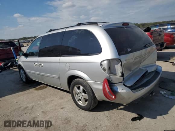 2005 Dodge Caravan SXT с VIN 2D4GP44L55R266345, выставлен на аукционе Copart как лот 86804055 с пробегом 268 834 миль миль и Списание • Salvage title. История ставок и продаж доступна на DreamBid. Изображение 2.