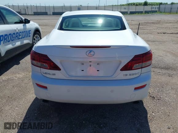 ✅ 2010 Lexus IS 250 C • VIN: JTHFF2C23A2513006 • Лот: 42688229. Опубликован ранее на IAAI с пробегом 133 601 миль. Бесплатный доступ к архиву аукционных продаж из США и подробный отчёт об истории автомобиля на DreamBid. Изображение 16.