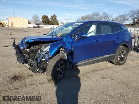 ✅ 2023 Kia Sportage EX • VIN: 5XYK33AF1PG017642 • Лот: 92916745. Опубликован ранее на Copart с пробегом Не указан. Бесплатный доступ к архиву аукционных продаж из США и подробный отчёт об истории автомобиля на DreamBid. Изображение 1.