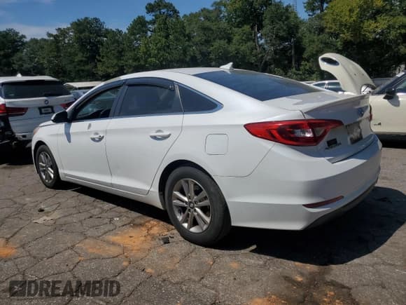 ✅ 2016 Hyundai Sonata SE • VIN: 5NPE24AF3GH347720 • Лот: 70855635. Опубликован ранее на Copart с пробегом 275 343 миль. Бесплатный доступ к архиву аукционных продаж из США и подробный отчёт об истории автомобиля на DreamBid. Изображение 2.